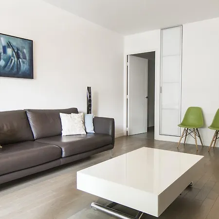Apartment Fully Equipped Flat In The 15th District