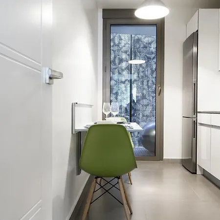 Apartment Fully Equipped Flat In The 15th District